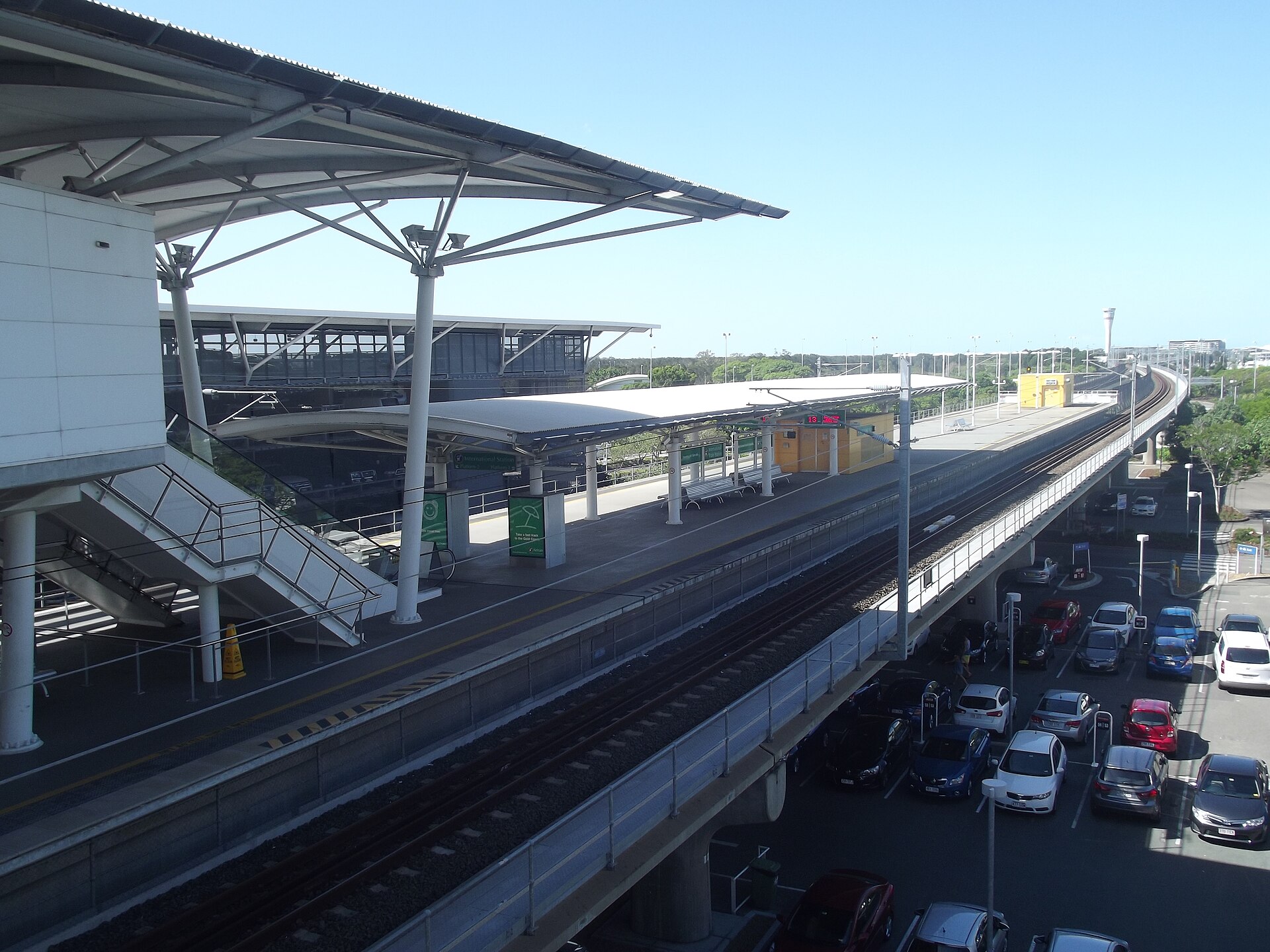 International Airport railway station, Brisbane, December 2013