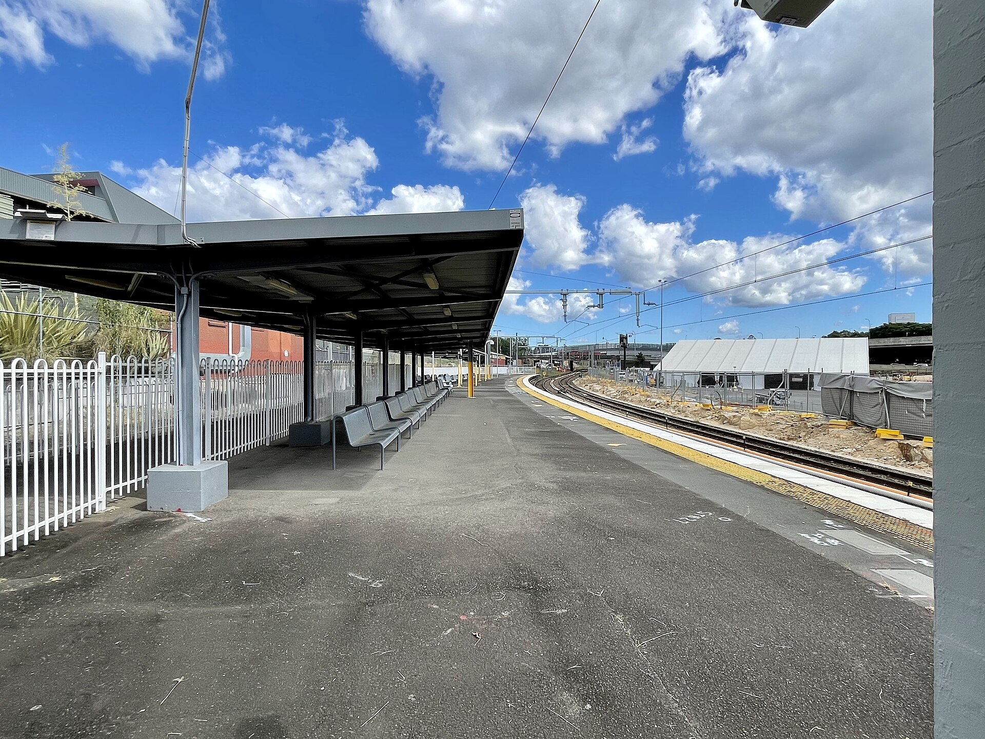 The platform at Exhibition railway station, Brisbane, in 2021