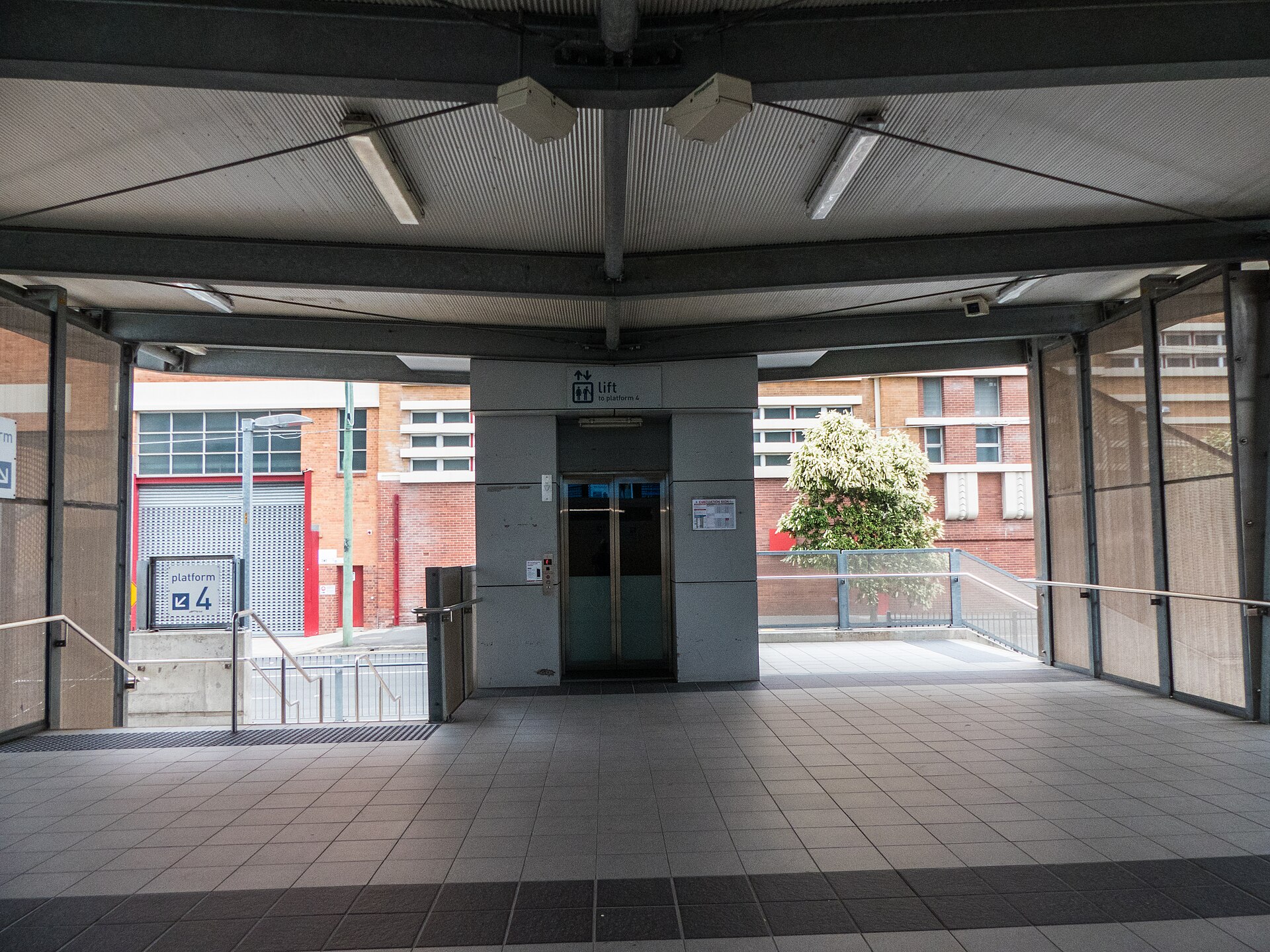 The concourse entrance at Milton railway station in 2019