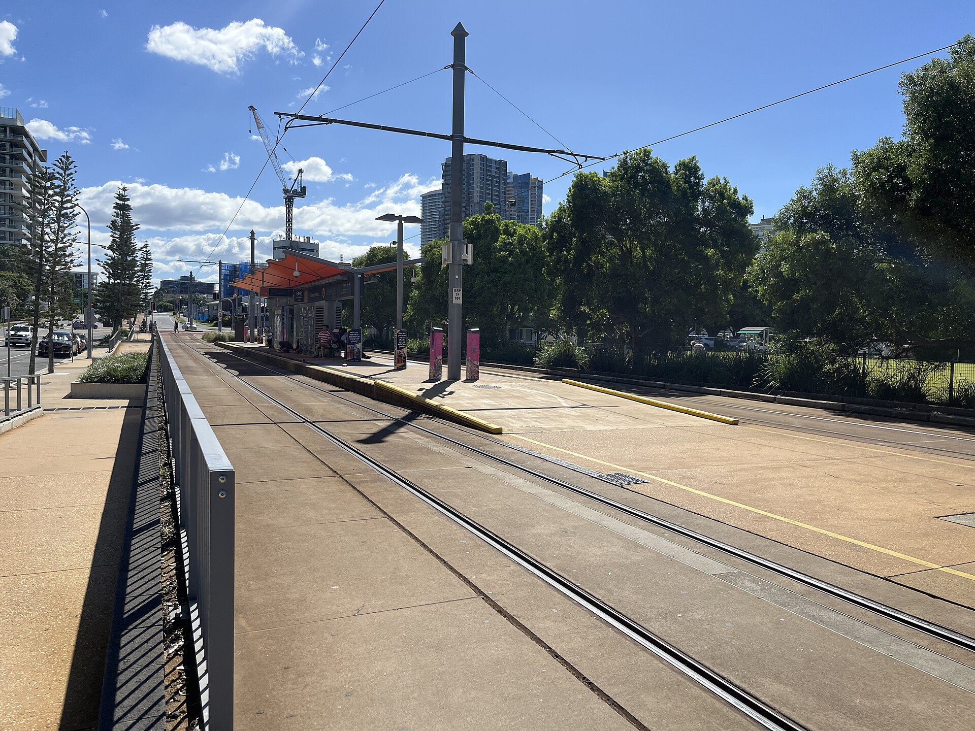 Broadwater Parklands light rail station, Southport