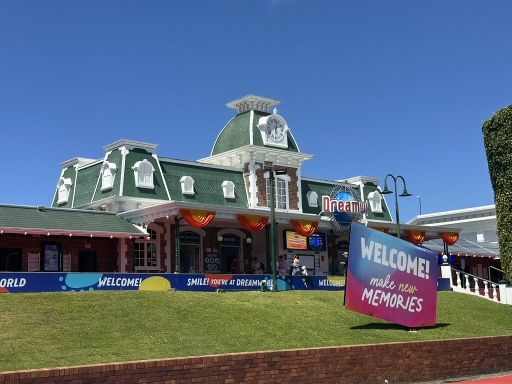 Dreamworld main entrance, Coomera