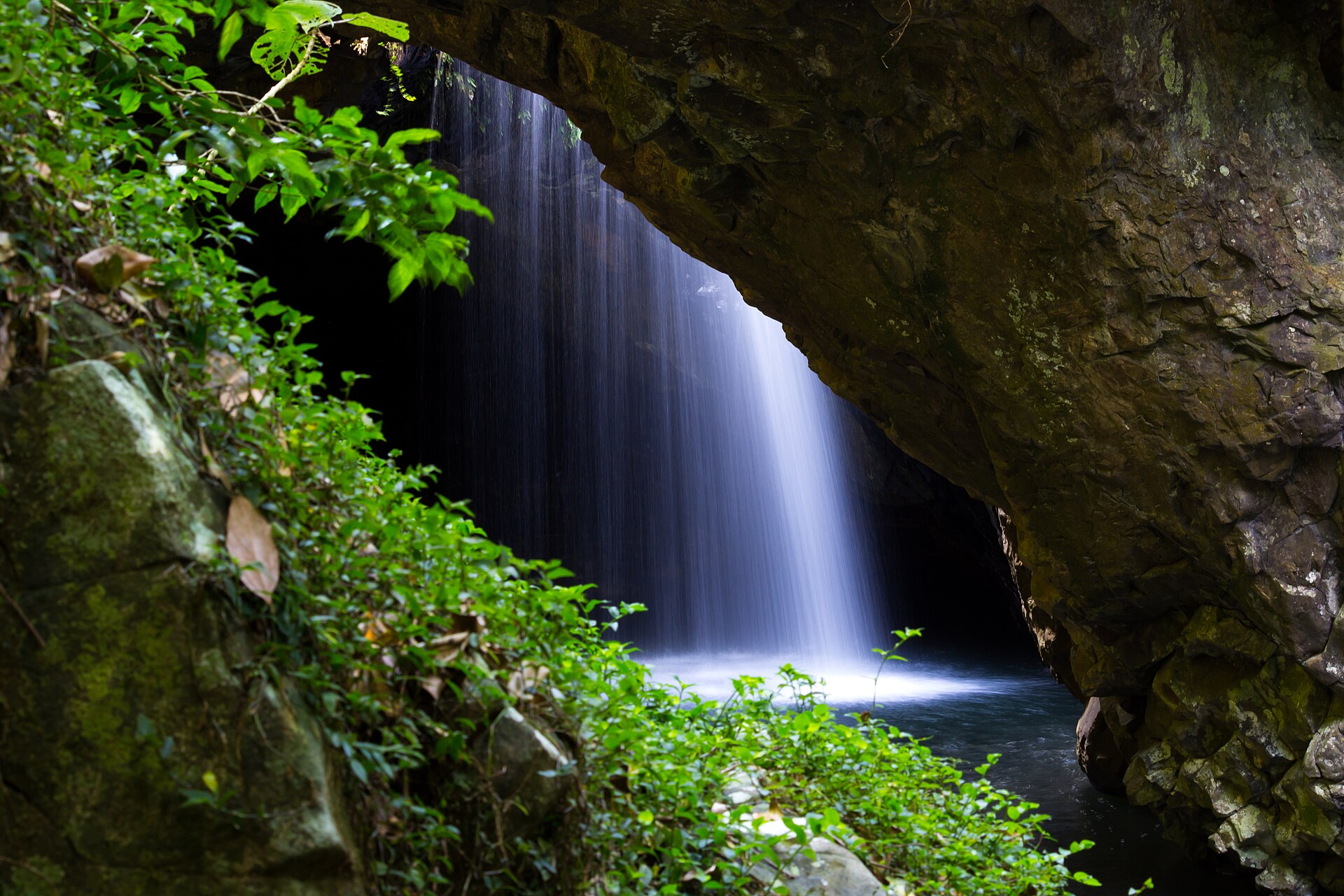 Macgregor Falls and Cave Creek at Natural Bridge, photographed in 2018, shown for orientation