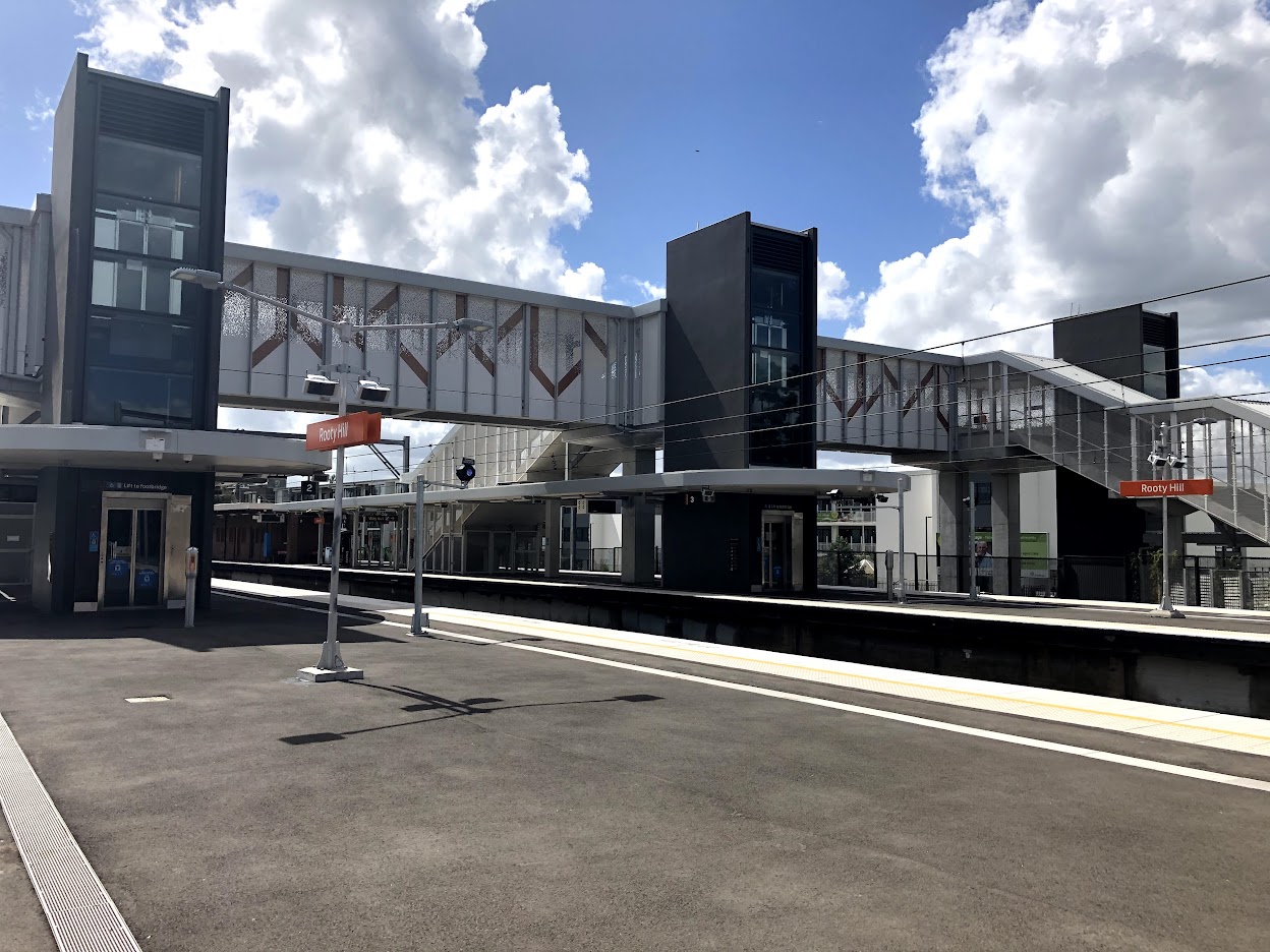Rooty Hill station after its upgrade, with a new footbridge over the tracks
