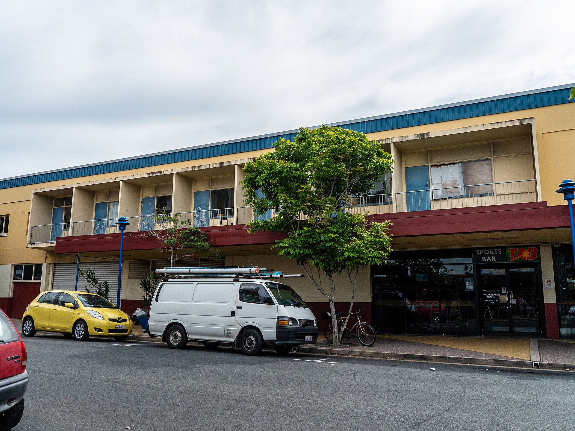 Palm Beach Hotel at the Gold Coast Highway and Fifth Avenue, Palm Beach