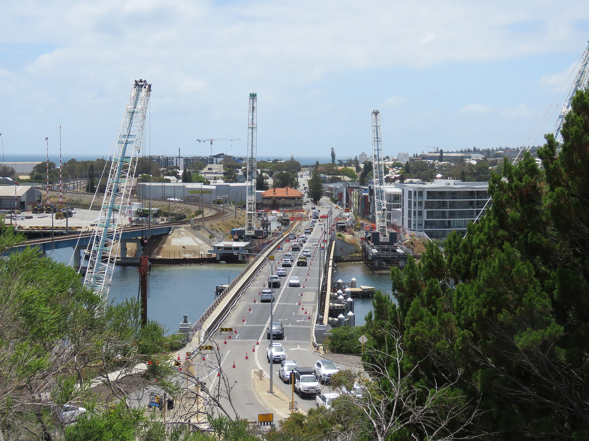Construction of the Fremantle Traffic Bridge, November 2024