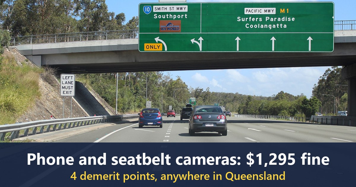 The Pacific Motorway southbound at the exit to the Smith Street Motorway (photographed in 2018)