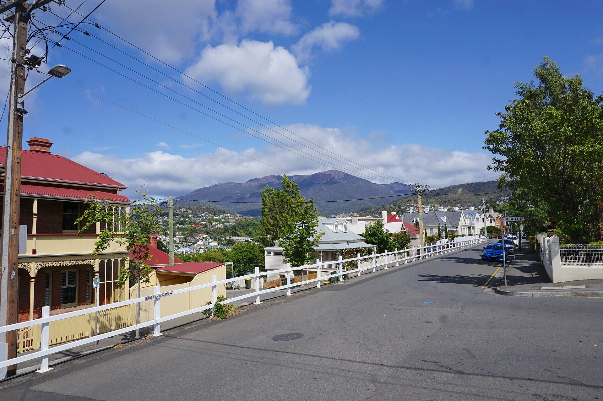 De Witt Street in Battery Point with kunanyi/Mount Wellington behind