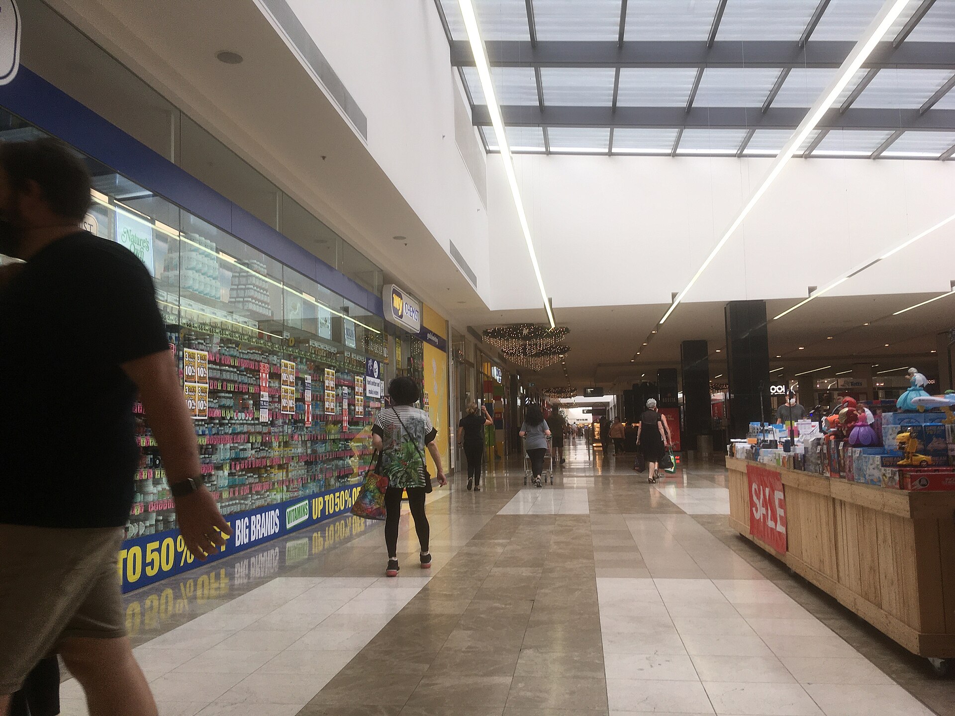 Level 1 of Westfield Doncaster outside Woolworths, photographed in December 2020